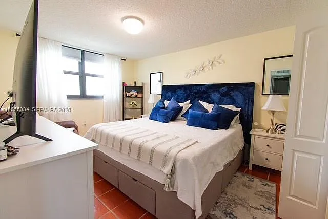 1621 Collins Ave #205 — Photo 21