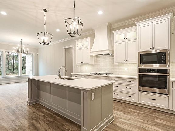 4th image of 6421 Belle Maison Ln