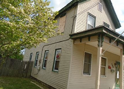 2nd image of 306 Hanthorn St