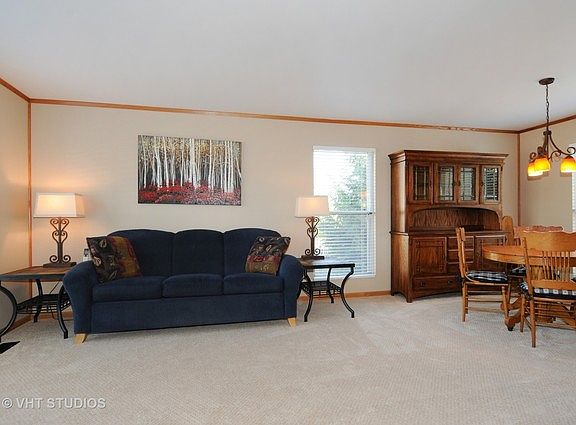 2nd image of 488 Larkspur Dr