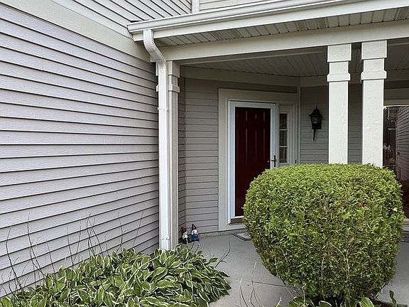 3rd image of 434 E Thornhill Ln #T