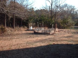 170 4th St, Big Sandy, TN 38221