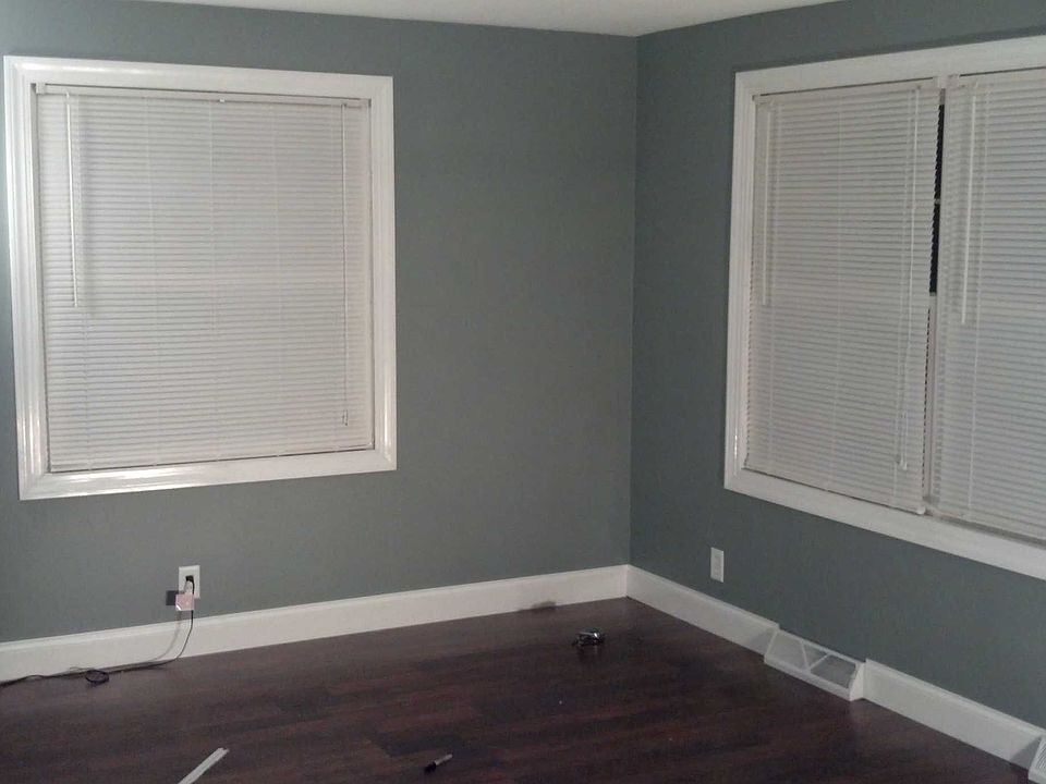 2nd image of 3015 Belmont Pl SW