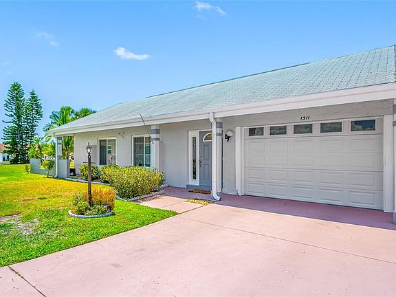 3rd image of 1311 Lambdeth Ct