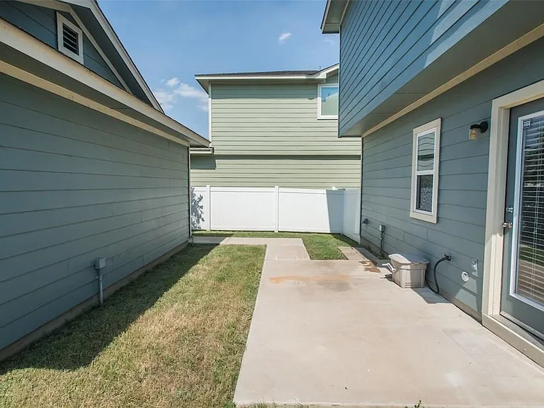 937 Alamo Plaza Dr — Photo 17