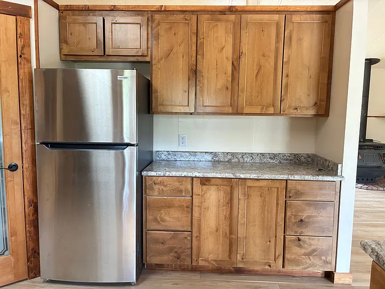 520 Sarma Dr — Photo 11