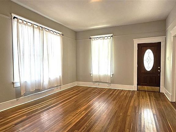 2nd image of 1047 Ridge Ave