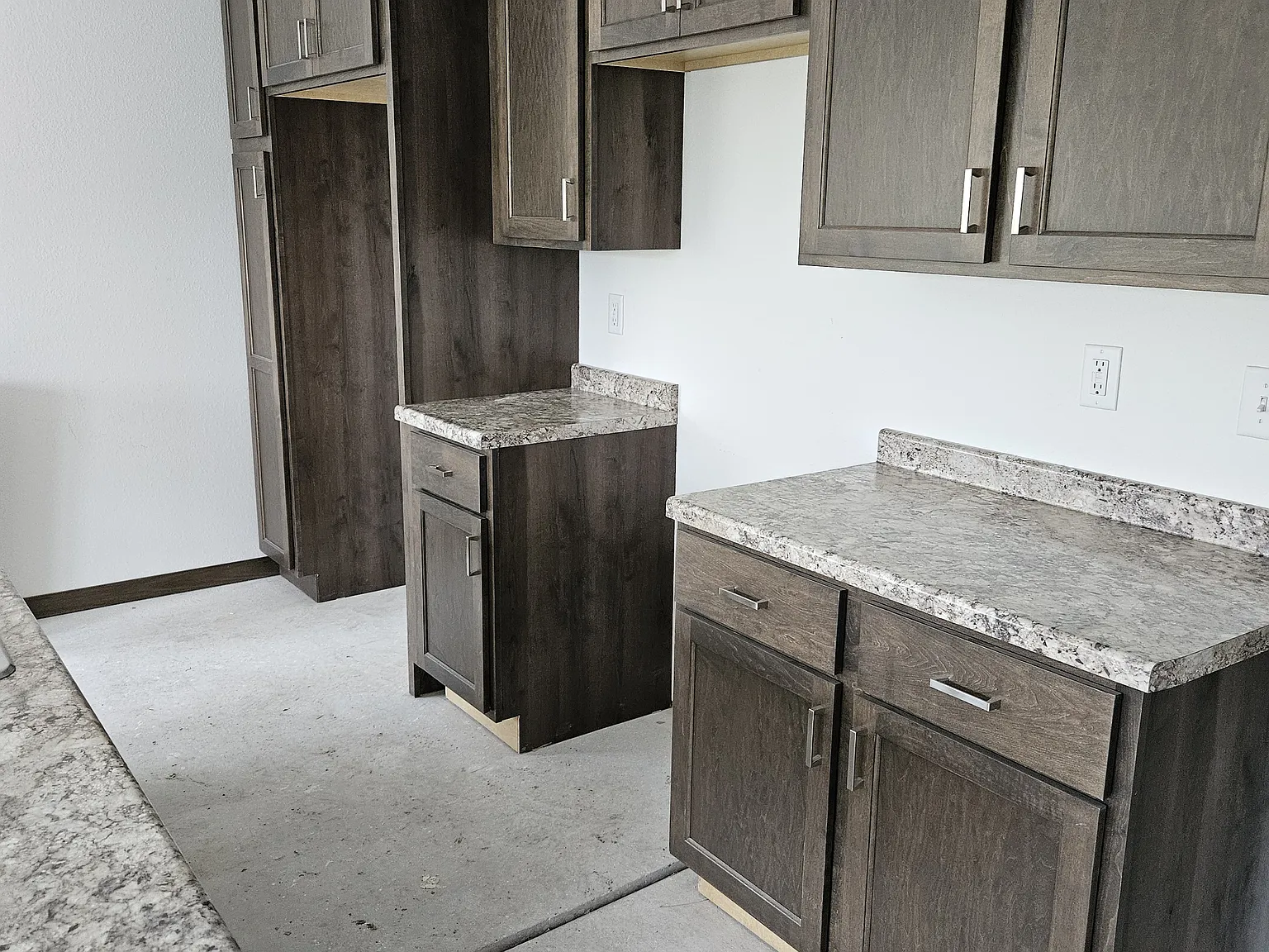 3 bed, 2.5 bath, 1800 sqft, $2,250 — Photo 1