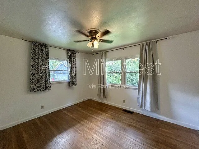 2534 Parr Dr — Photo 12