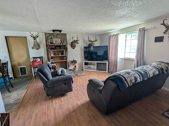 3rd image of 216 N Hilltop Ave