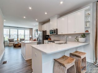 632 Uwharrie River Rd, Charlotte, NC 28211
