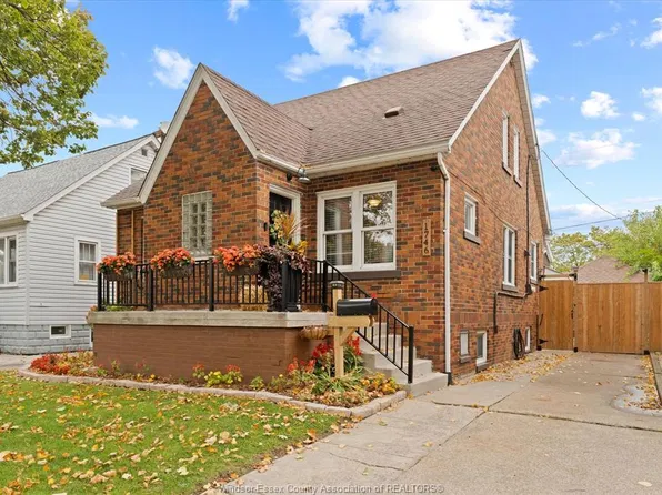 1746 Alexis Rd, Windsor, ON N8Y 4P5