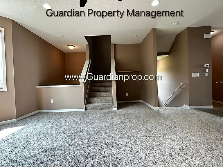 11920 Emery Village Dr N — Photo 25