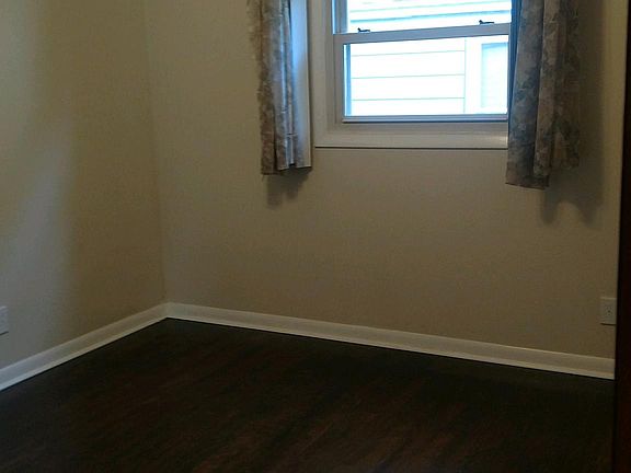 5th image of 35324 Wallace St #1