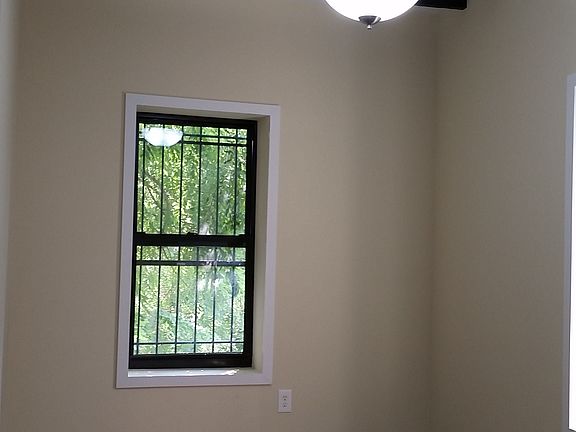 5th image of 571 Greene Ave #11