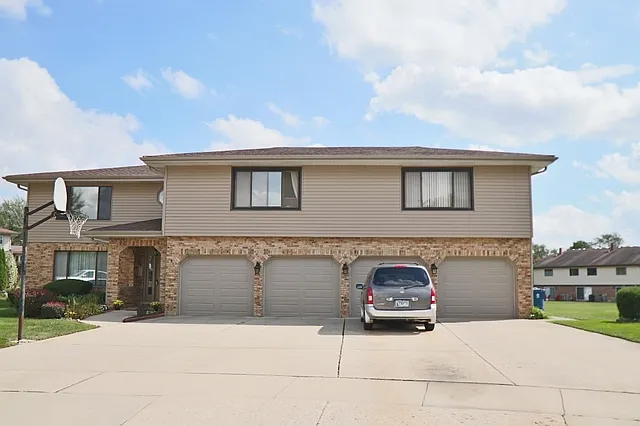 321 Dee Ct APT B photo 1