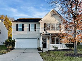 15211 Edgewater Forest Ln, Charlotte, NC 28278