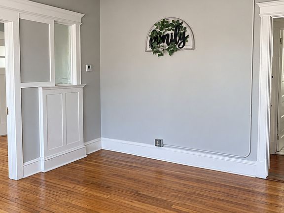 3rd image of 229 White St