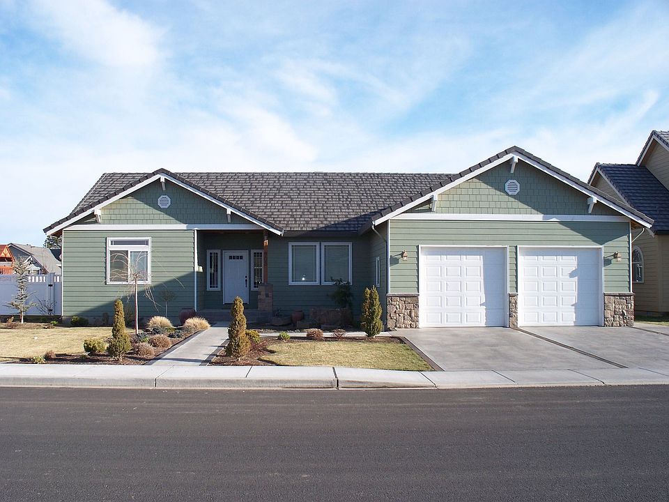 Wonderful 4 bed 2 bath custom home in Quincy, WA