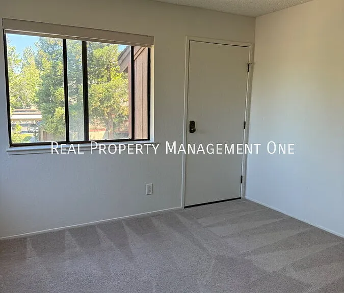 250 Hackamore Cmn — Photo 20