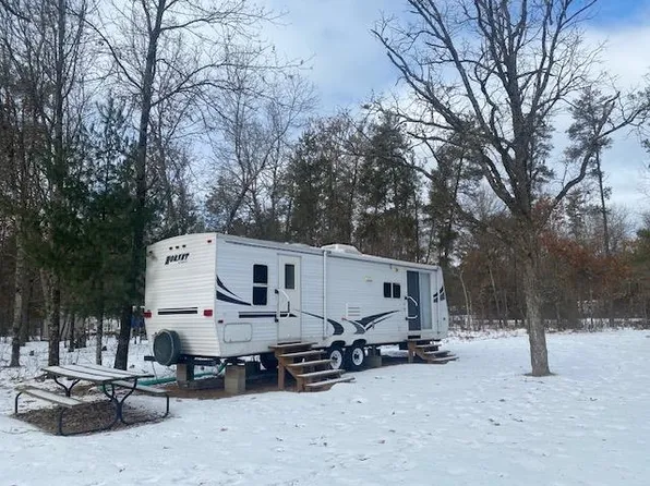 447 Sir Winston Trl, Nekoosa, WI 54457
