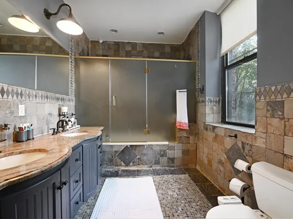 1620 Manhattan Avenue image 18 of 20