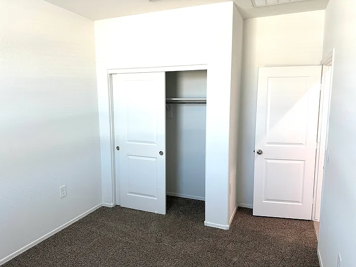 1567 E Fletcher Dr — Photo 5