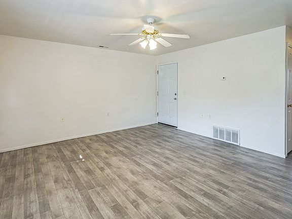3rd image of 460 W Westland Dr #105