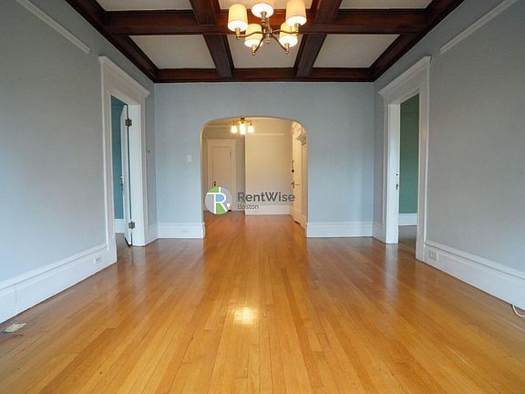2nd image of 94 Naples Rd APT 5