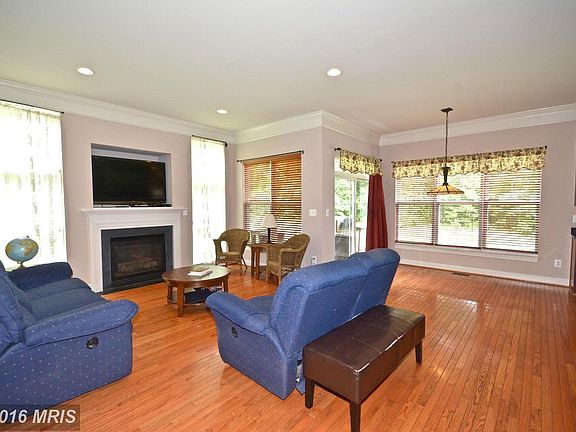 4th image of 7976 Sequoia Park Way