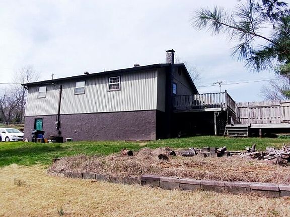 3rd image of 1216 Deneen Ln