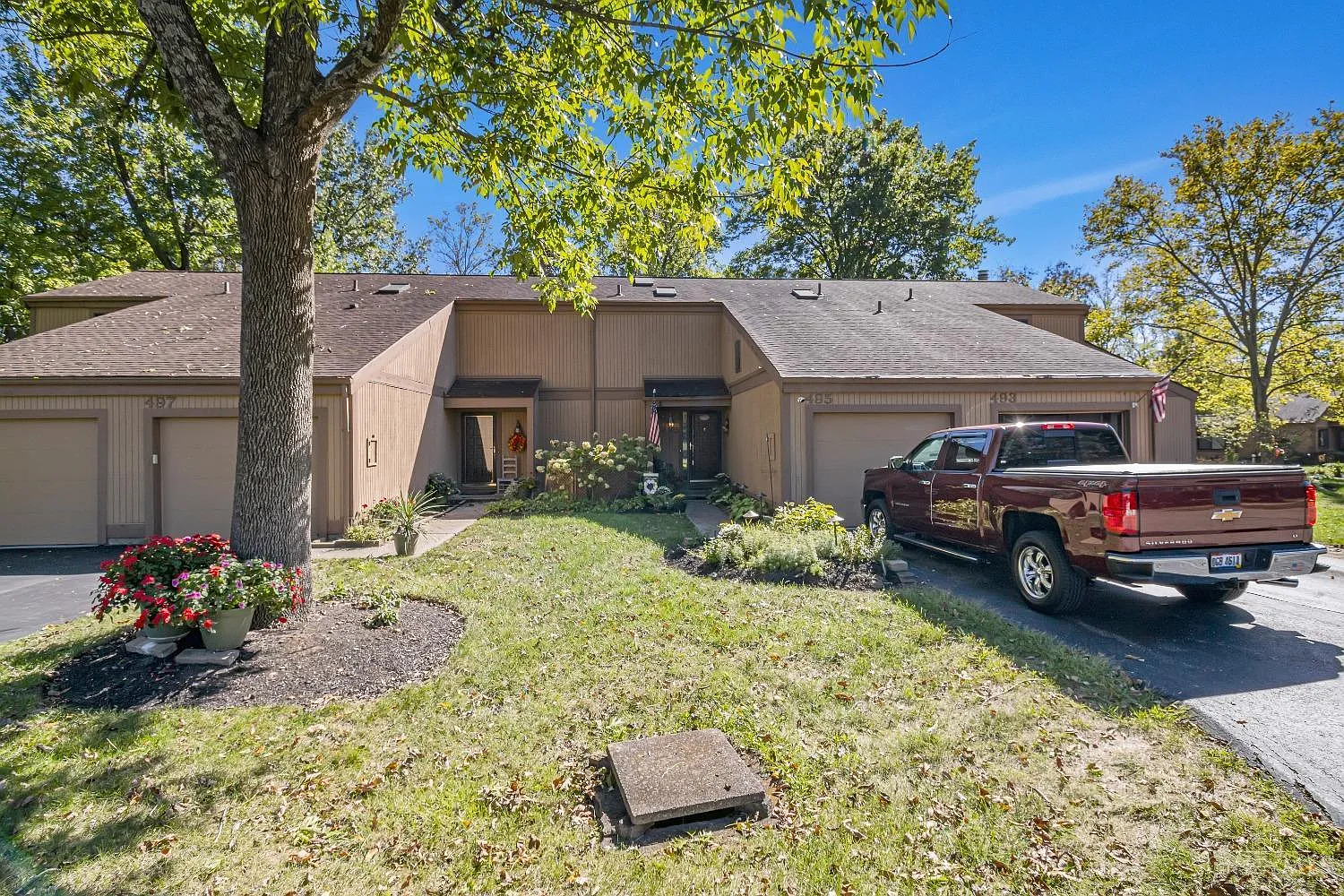 495 Clubhouse Dr photo 1