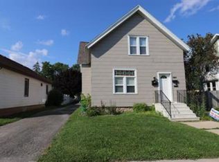 1323 Doty St APT A, Green Bay, WI 54301