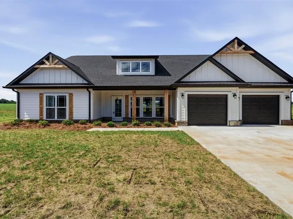 1102 Paddlers Way, Alvaton, KY 42122