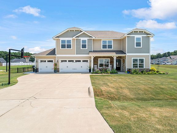 2nd image of 289 Redhawk Pl