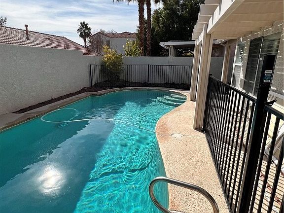 4th image of 9713 Great Bend Dr