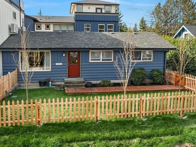 5035 25th Avenue SW, Seattle, WA, 98106