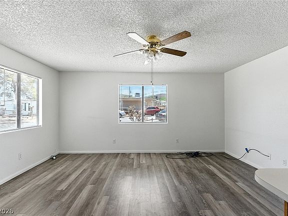 5th image of 215 Zinc St #A