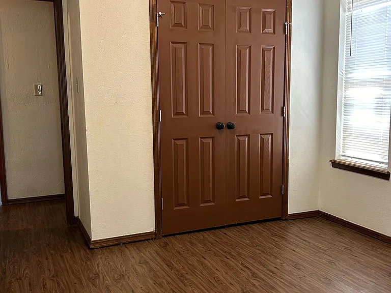 214 Falcon Ct — Photo 25