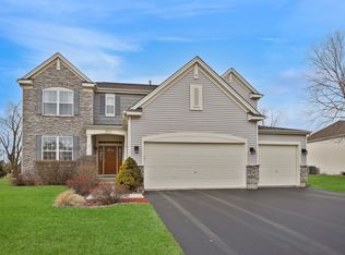 3812 Parsons Rd, Carpentersville, IL 60110