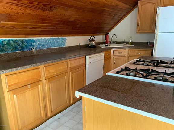 3rd image of 8054 S Bending Birch Cir