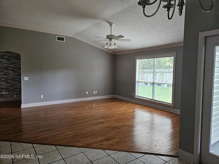 2338 Cool Springs Dr N — Photo 10