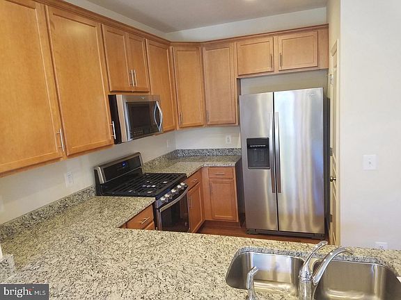 3rd image of 12749 Lotte Dr
