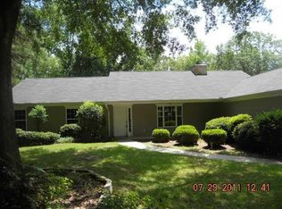 275 Julie Rd, Tyrone, GA 30290