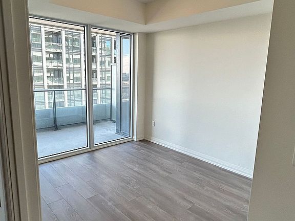 4th image of 8960 Jane St #418