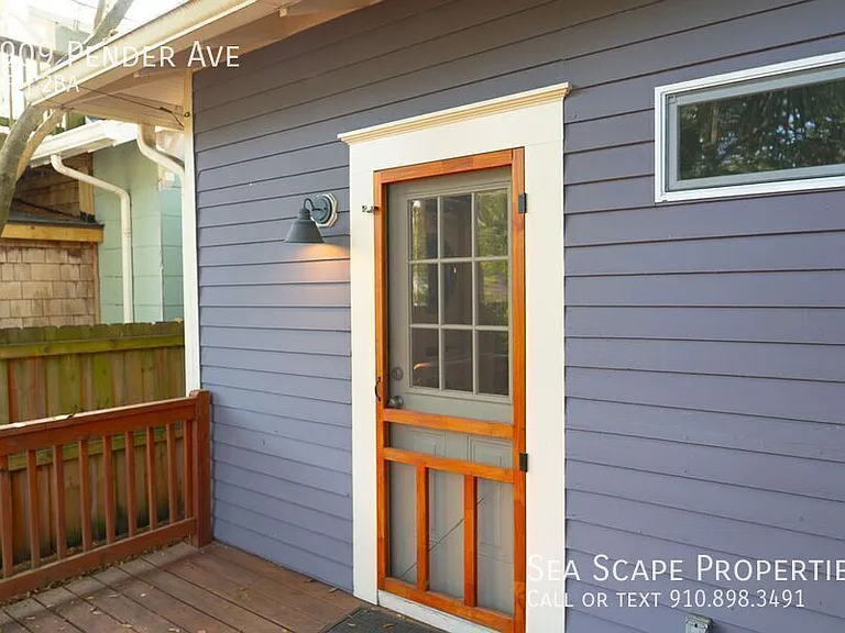 1909 Pender Ave — Photo 39