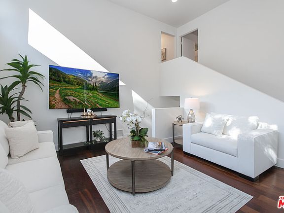 5th image of 2044 Stanley Hills Dr