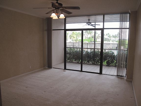 5th image of 11370 Twelve Oaks Way APT 118