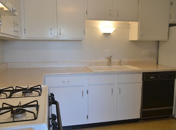 5th image of 5500 Lincoln Ave Unit 412