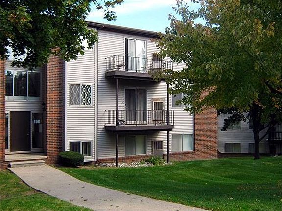 2nd image of 170 Leslie Ln APT 244